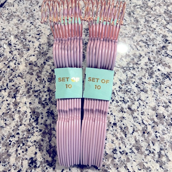 Juicy Couture Hangers - Picture 10 of 14